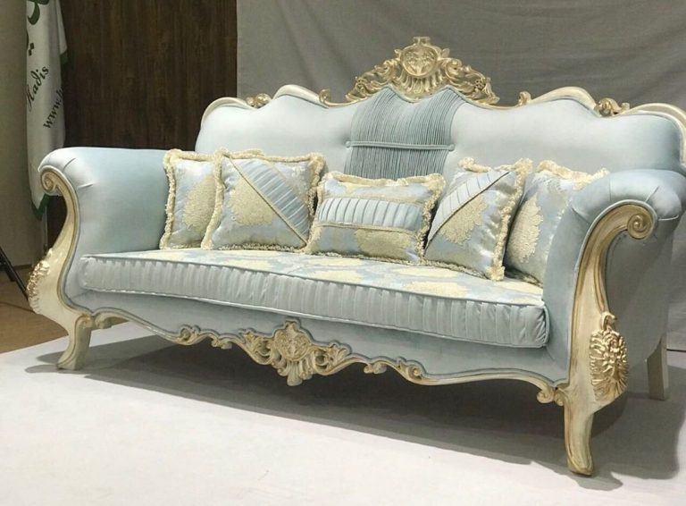 مبل کلاسیک مدل نگین دسته چوبی