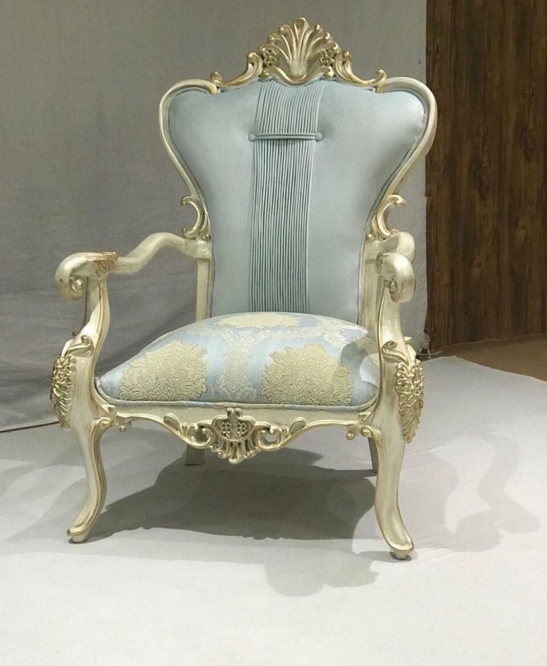 مبل کلاسیک مدل نگین دسته چوبی