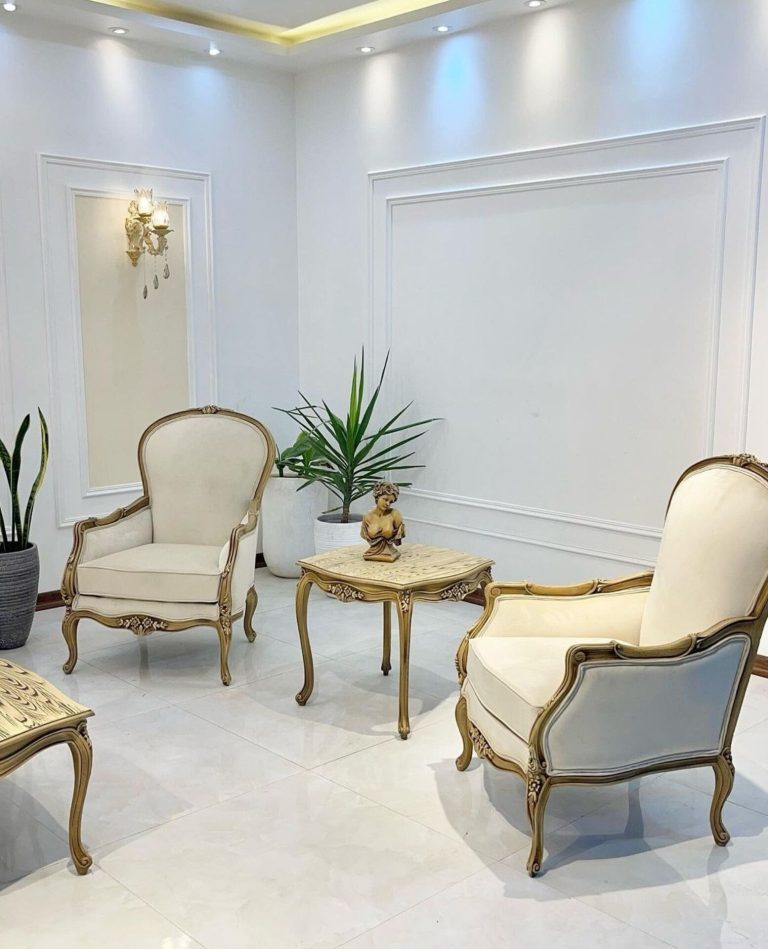 مبل کلاسیک مدل نووین